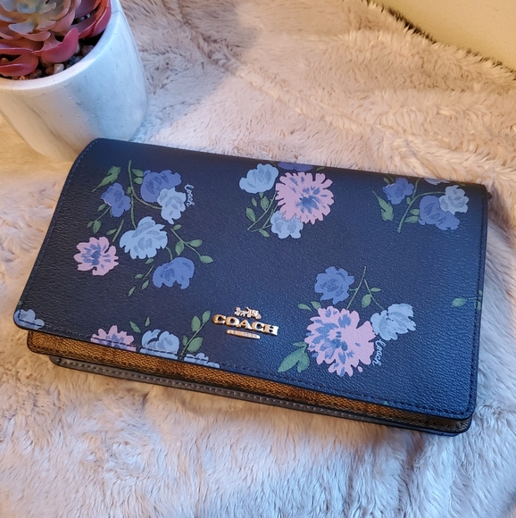 COACH Hayden Foldover clutch - Picture 4 of 14